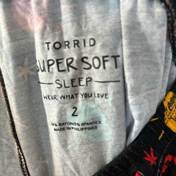 Torrid Super Soft Skull Holiday Lights Lounge Wear Set - Black - Size: 2X - Picture 16 of 16